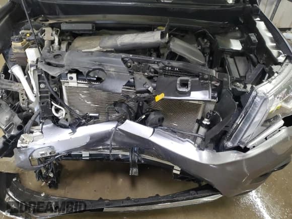 ✅ 2019 Nissan Pathfinder SV • VIN: 5N1DR2MM5KC590192 • Лот: 92859105. Опубликован ранее на Copart с пробегом Не указан. Бесплатный доступ к архиву аукционных продаж из США и подробный отчёт об истории автомобиля на DreamBid. Изображение 11.