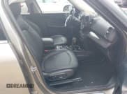 ✅ 2018 MINI Countryman Cooper • VIN: WMZYV5C39J3E02982 • Lot: 42384795. Wystawiony na IAAI z przebiegiem 74 599 mil. Bezpłatny archiwum sprzedaży aukcyjnych z USA i szczegółowy raport historii pojazdu na DreamBid. Zdjęcie 5.