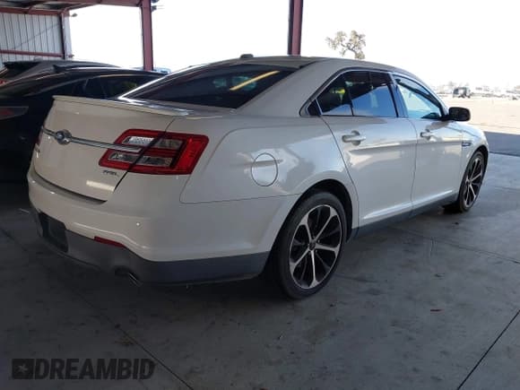 ✅ 2014 Ford Taurus SEL • VIN: 1FAHP2E88EG174735 • Лот: 43611015. Опубликован ранее на IAAI с пробегом 145 493 миль. Бесплатный доступ к архиву аукционных продаж из США и подробный отчёт об истории автомобиля на DreamBid. Изображение 4.