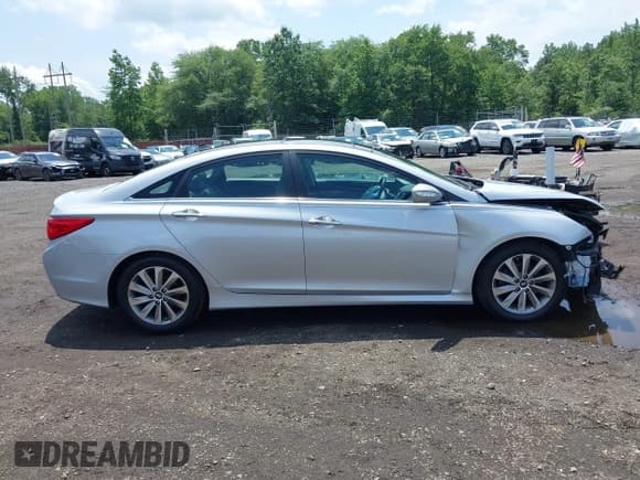 ✅ 2014 Hyundai Sonata SE • VIN: 5NPEC4AC4EH832058 • Лот: 42613049. Опубликован ранее на IAAI с пробегом 62 584 миль. Бесплатный доступ к архиву аукционных продаж из США и подробный отчёт об истории автомобиля на DreamBid. Изображение 13.