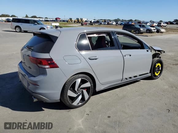 ✅ 2023 Volkswagen Golf GTI SE • VIN: WVWRA7CD4PW145979 • Лот: 84977595. Опубликован ранее на Copart с пробегом 32 041 миль. Бесплатный доступ к архиву аукционных продаж из США и подробный отчёт об истории автомобиля на DreamBid. Изображение 3.