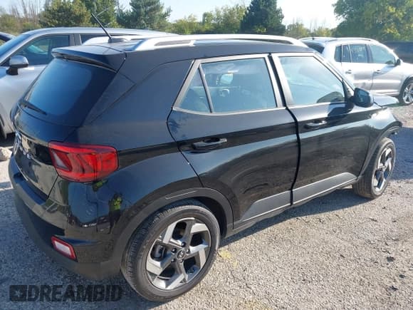 ✅ 2023 Hyundai Venue Limited • VIN: KMHRC8A3XPU256523 • Lot: 43268617. Listed on IAAI with 15,890 mi. Free auction sales archive from the USA and detailed vehicle history report at DreamBid. Image 4.