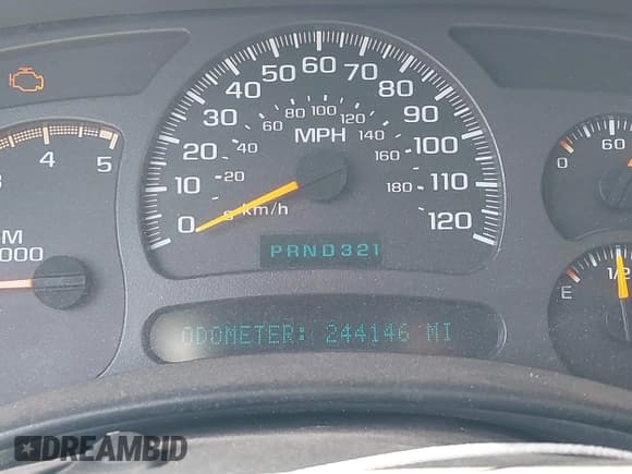 ✅ 2003 Chevrolet Silverado 2500HD • VIN: 1GBHC29163E253983 • Lot: 43172821. Wystawiony na IAAI z przebiegiem 244 146 mil. Bezpłatny archiwum sprzedaży aukcyjnych z USA i szczegółowy raport historii pojazdu na DreamBid. Zdjęcie 16.