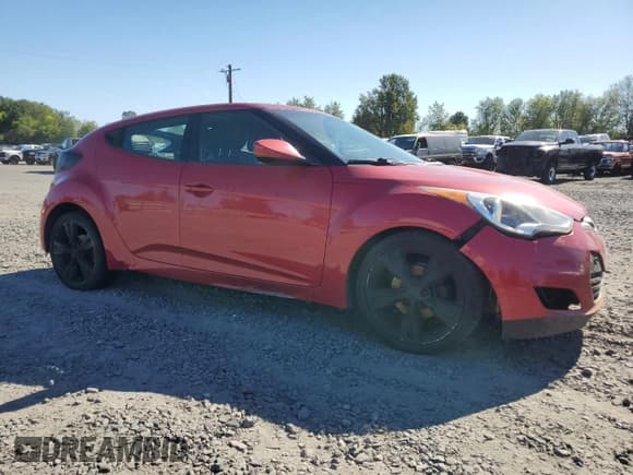 ✅ 2016 Hyundai Veloster • VIN: KMHTC6AD5GU248378 • Lot: 74291934. Listed on Copart with 102,560 mi. Free auction sales archive from the USA and detailed vehicle history report at DreamBid. Image 4.