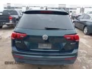 ✅ 2019 Volkswagen Tiguan SE • VIN: 3VV2B7AX8KM196441 • Lot: 43528527. Listed on IAAI with 152,899 mi. Free auction sales archive from the USA and detailed vehicle history report at DreamBid. Image 16.