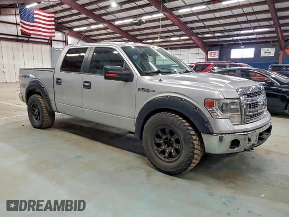 ✅ 2014 Ford F-150 XL • VIN: 1FTFW1EF8EFB38403 • Lot: 95693175. Wystawiony na Copart z przebiegiem 150 764 mil. Bezpłatny archiwum sprzedaży aukcyjnych z USA i szczegółowy raport historii pojazdu na DreamBid. Zdjęcie 4.