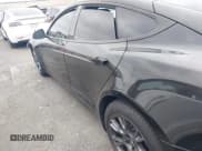 ✅ 2021 Tesla Model S Long Range • VIN: 5YJSA1E59MF443528 • Lot: 42304324. Wystawiony na IAAI z przebiegiem Nie podano. Bezpłatny archiwum sprzedaży aukcyjnych z USA i szczegółowy raport historii pojazdu na DreamBid. Zdjęcie 14.
