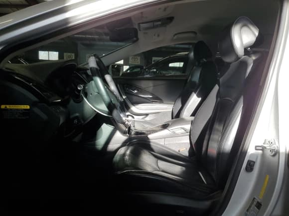 ✅ 2016 Hyundai Azera • VIN: KMHFG4JG1GA506784 • Lot: 84911744. Listed on Copart with 88,057 mi. Free auction sales archive from the USA and detailed vehicle history report at DreamBid. Image 7.