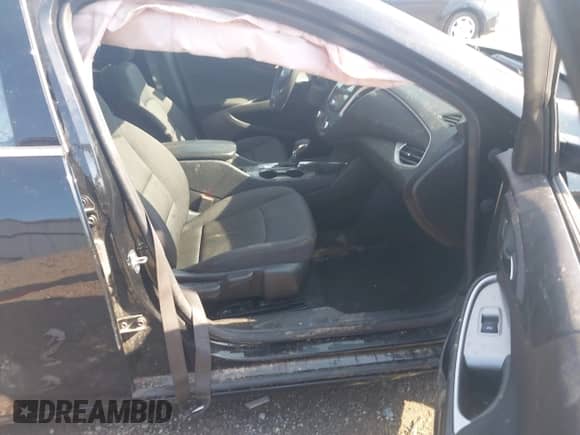 2024 Chevrolet Malibu LT с VIN 1G1ZD5ST2RF120708, выставлен на аукционе IAAI как лот 42908456 с пробегом 48 536 миль миль и . История ставок и продаж доступна на DreamBid. Изображение 5.