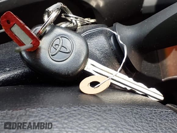 ✅ 2020 Toyota Tacoma SR • VIN: 3TYSX5ENXLT001202 • Lot: 42781126. Listed on IAAI with 250,016 mi. Free auction sales archive from the USA and detailed vehicle history report at DreamBid. Image 11.