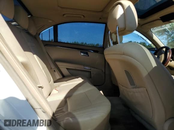 ✅ 2013 Mercedes-Benz S 550 • VIN: WDDNG9EB8DA511784 • Lot: 92505675. Wystawiony na Copart z przebiegiem Nie podano. Bezpłatny archiwum sprzedaży aukcyjnych z USA i szczegółowy raport historii pojazdu na DreamBid. Zdjęcie 10.