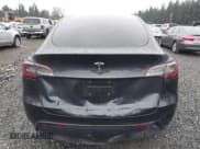 ✅ 2024 Tesla Model Y • VIN: 7SAYGDEDXRF019531 • Lot: 43566181. Wystawiony na IAAI z przebiegiem 10 542 mil. Bezpłatny archiwum sprzedaży aukcyjnych z USA i szczegółowy raport historii pojazdu na DreamBid. Zdjęcie 15.