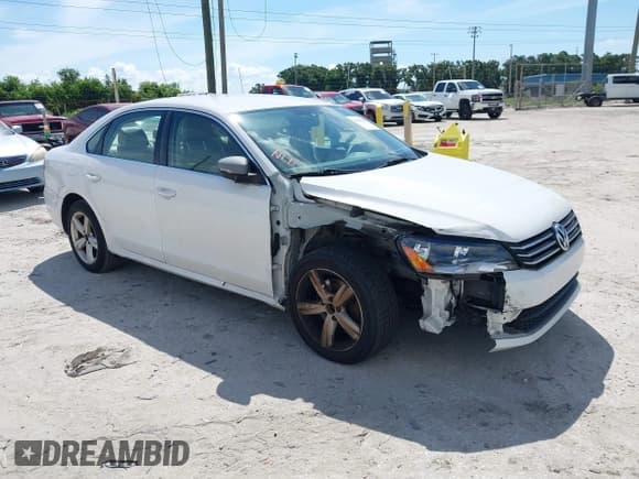 ✅ 2013 Volkswagen Passat SE • VIN: 1VWBH7A32DC018746 • Лот: 42694849. Опубликован ранее на IAAI с пробегом 172 814 миль. Бесплатный доступ к архиву аукционных продаж из США и подробный отчёт об истории автомобиля на DreamBid. Изображение 1.