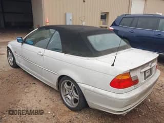 ✅ 2001 BMW 3 Series 330Ci • VIN: WBABS53411JU82887 • Lot: 43766681. Wystawiony na IAAI z przebiegiem 151 145 mil. Bezpłatny archiwum sprzedaży aukcyjnych z USA i szczegółowy raport historii pojazdu na DreamBid. Zdjęcie 3.