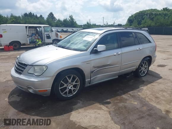 ✅ 2008 Chrysler Pacifica Touring • VIN: 2A8GM68XX8R656787 • Лот: 42611954. Опубликован ранее на IAAI с пробегом Не указан. Бесплатный доступ к архиву аукционных продаж из США и подробный отчёт об истории автомобиля на DreamBid. Изображение 2.