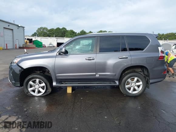 ✅ 2017 Lexus GX 460 • VIN: JTJBM7FX4H5169203 • Лот: 43208366. Опубликован ранее на IAAI с пробегом 36 772 миль. Бесплатный доступ к архиву аукционных продаж из США и подробный отчёт об истории автомобиля на DreamBid. Изображение 14.