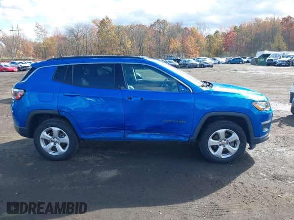 ✅ 2019 Jeep Compass Latitude • VIN: 3C4NJDBB4KT674845 • Lot: 43564369. Wystawiony na IAAI z przebiegiem 69 435 mil. Bezpłatny archiwum sprzedaży aukcyjnych z USA i szczegółowy raport historii pojazdu na DreamBid. Zdjęcie 13.