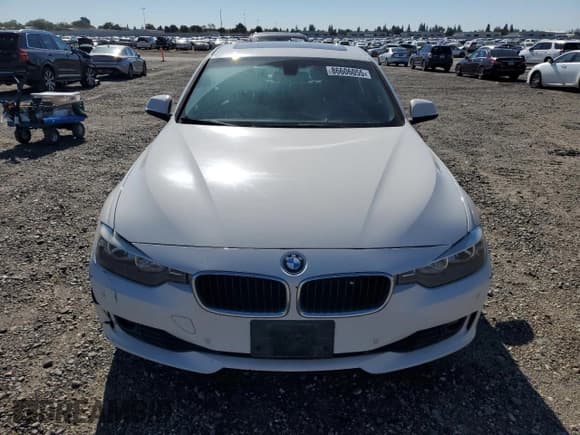 ✅ 2013 BMW 3 Series 328i • VIN: WBA3C1C54DF436495 • Lot: 86606055. Wystawiony na Copart z przebiegiem 71 050 mil. Bezpłatny archiwum sprzedaży aukcyjnych z USA i szczegółowy raport historii pojazdu na DreamBid. Zdjęcie 5.
