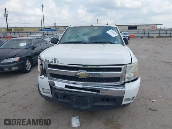✅ 2011 Chevrolet Silverado 1500 LT • VIN: 3GCPCSE09BG307739 • Лот: 43544351. Опубликован ранее на IAAI с пробегом 204 198 миль. Бесплатный доступ к архиву аукционных продаж из США и подробный отчёт об истории автомобиля на DreamBid. Изображение 6.