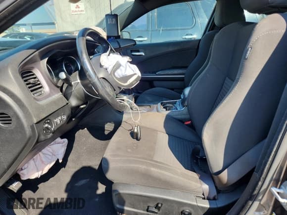 ✅ 2019 Dodge Charger GT • VIN: 2C3CDXHG7KH677934 • Lot: 69549685. Wystawiony na Copart z przebiegiem 140 643 mil. Bezpłatny archiwum sprzedaży aukcyjnych z USA i szczegółowy raport historii pojazdu na DreamBid. Zdjęcie 7.