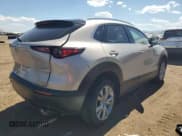 ✅ 2022 Mazda CX-30 S Premium • VIN: 3MVDMBDL0NM443757 • Lot: 61443764. Wystawiony na Copart z przebiegiem 9 254 mil. Bezpłatny archiwum sprzedaży aukcyjnych z USA i szczegółowy raport historii pojazdu na DreamBid. Zdjęcie 3.