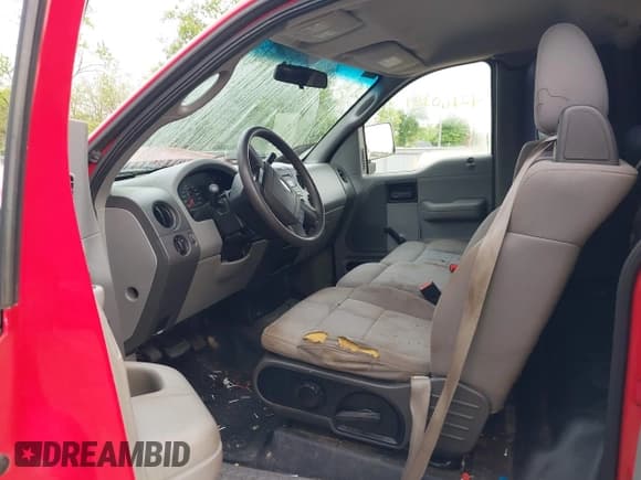 ✅ 2005 Ford F-150 STX • VIN: 1FTRF02W15KC95645 • Lot: 42160351. Wystawiony na IAAI z przebiegiem Nie podano. Bezpłatny archiwum sprzedaży aukcyjnych z USA i szczegółowy raport historii pojazdu na DreamBid. Zdjęcie 5.