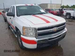 ✅ 2011 Chevrolet Silverado 1500 LS • VIN: 1GCRCREA8BZ391465 • Lot: 42546898. Listed on IAAI with 285,573 mi. Free auction sales archive from the USA and detailed vehicle history report at DreamBid. Image 1.