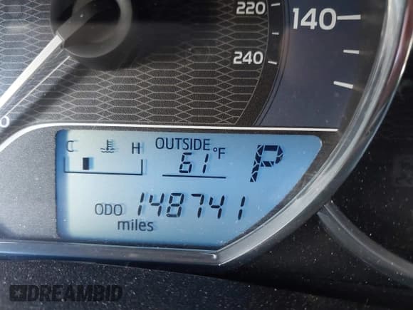 ✅ 2015 Toyota Corolla LE • VIN: 5YFBURHE5FP204390 • Лот: 43474376. Опубликован ранее на IAAI с пробегом 148 741 миль. Бесплатный доступ к архиву аукционных продаж из США и подробный отчёт об истории автомобиля на DreamBid. Изображение 16.