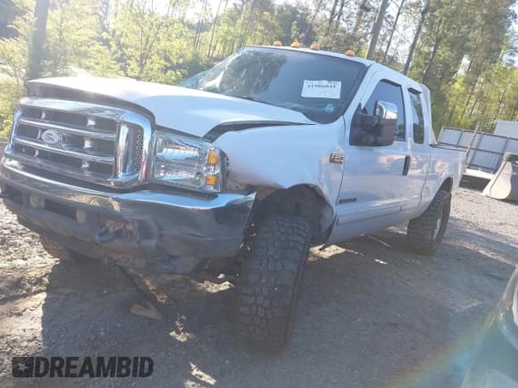✅ 2001 Ford F-250 XL • VIN: 1FTNX21F01EB06288 • Lot: 41986041. Listed on IAAI with 248,488 mi. Free auction sales archive from the USA and detailed vehicle history report at DreamBid. Image 2.