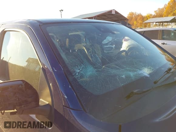 ✅ 2022 Nissan Frontier SV • VIN: 1N6ED1EKXNN639956 • Lot: 43634419. Wystawiony na IAAI z przebiegiem 52 496 mil. Bezpłatny archiwum sprzedaży aukcyjnych z USA i szczegółowy raport historii pojazdu na DreamBid. Zdjęcie 17.