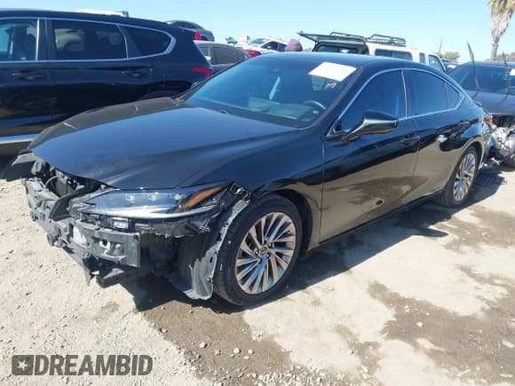 ✅ 2022 Lexus ES 300h Luxury • VIN: 58AEA1C12NU020364 • Lot: 43561724. Wystawiony na IAAI z przebiegiem 157 245 mil. Bezpłatny archiwum sprzedaży aukcyjnych z USA i szczegółowy raport historii pojazdu na DreamBid. Zdjęcie 2.