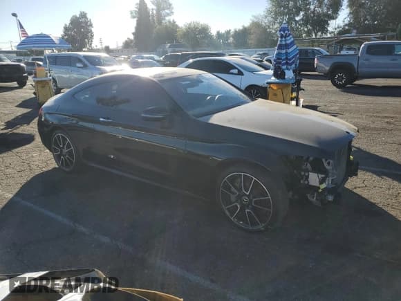 ✅ 2020 Mercedes-Benz C 300 • VIN: WDDWJ8DB2LF955410 • Lot: 79302194. Wystawiony na Copart z przebiegiem 40 212 mil. Bezpłatny archiwum sprzedaży aukcyjnych z USA i szczegółowy raport historii pojazdu na DreamBid. Zdjęcie 4.