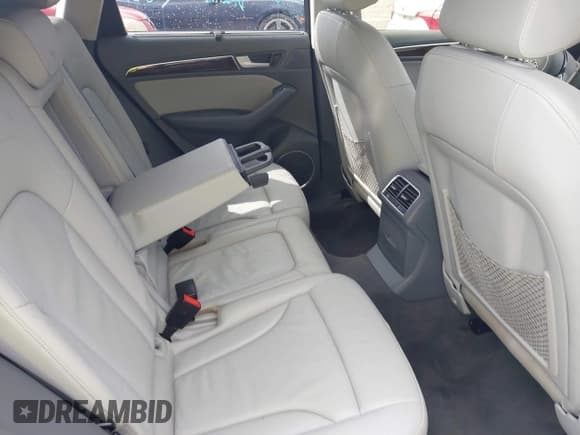 ✅ 2015 Audi Q5 Prestige • VIN: WA1VMAFP8FA057905 • Lot: 42618741. Wystawiony na IAAI z przebiegiem 123 337 mil. Bezpłatny archiwum sprzedaży aukcyjnych z USA i szczegółowy raport historii pojazdu na DreamBid. Zdjęcie 8.