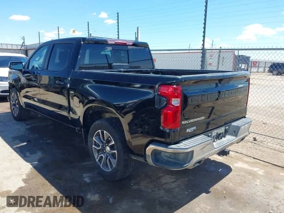2021 Chevrolet Silverado 1500 LT z VIN 3GCUYDEDXMG375568, wystawiony jako IAAI lot #42412870 z przebiegiem 81 347 mil mil oraz . Historia ofert i sprzedaży dostępna na DreamBid. Obrazek 3.