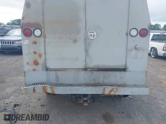 ✅ 2013 Chevrolet Silverado 2500HD Work Truck • VIN: 1GC2KVCG2DZ379092 • Lot: 42124836. Wystawiony na IAAI z przebiegiem Nie podano. Bezpłatny archiwum sprzedaży aukcyjnych z USA i szczegółowy raport historii pojazdu na DreamBid. Zdjęcie 19.