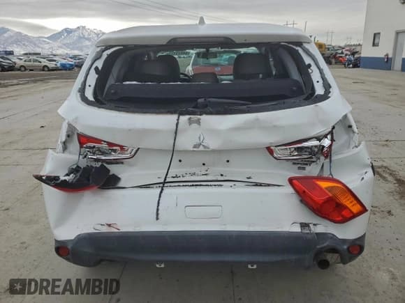 ✅ 2017 Mitsubishi Outlander SE • VIN: JA4AP3AWXHZ063239 • Lot: 94675125. Listed on Copart with 114,644 mi. Free auction sales archive from the USA and detailed vehicle history report at DreamBid. Image 6.