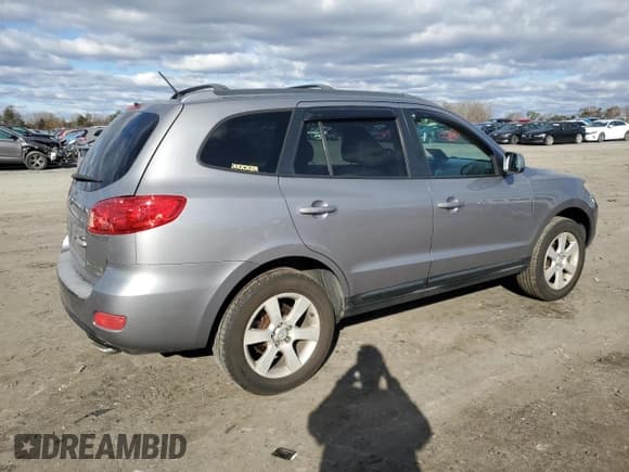 ✅ 2007 Hyundai Santa Fe SE • VIN: 5NMSH73E07H021779 • Lot: 81093694. Listed on Copart with 205,443 mi. Free auction sales archive from the USA and detailed vehicle history report at DreamBid. Image 3.