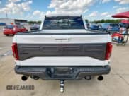 ✅ 2017 Ford F-150 Raptor • VIN: 1FTFW1RG8HFC13172 • Lot: 81556625. Wystawiony na Copart z przebiegiem 116 729 mil. Bezpłatny archiwum sprzedaży aukcyjnych z USA i szczegółowy raport historii pojazdu na DreamBid. Zdjęcie 6.