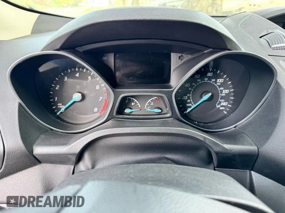 ✅ 2015 Ford Escape S • VIN: 1FMCU0F75FUC13139 • Лот: 80021815. Опубликован ранее на Copart с пробегом Не указан. Бесплатный доступ к архиву аукционных продаж из США и подробный отчёт об истории автомобиля на DreamBid. Изображение 8.