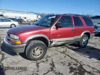 2000 Chevrolet Blazer LT z VIN 1GNDT13W8Y2241861, wystawiony jako Copart lot #41696815 z przebiegiem 128 073 mil mil oraz Szkoda całkowita • Salvage title. Historia ofert i sprzedaży dostępna na DreamBid. Obrazek 1.