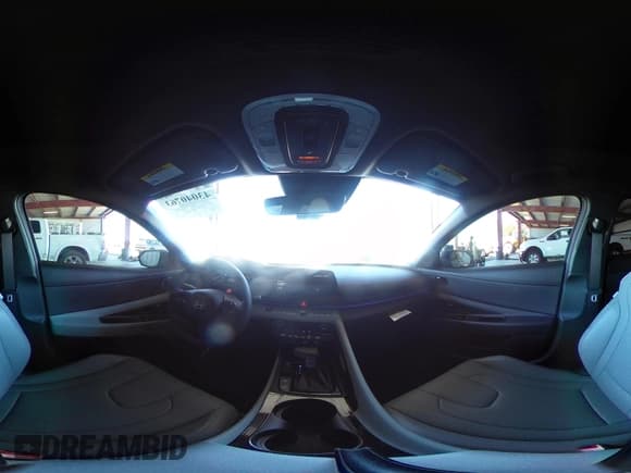 ✅ 2025 Hyundai Elantra Limited • VIN: KMHLN4DJ3SU133402 • Лот: 43040763. Опубликован ранее на IAAI с пробегом 1 677 миль. Бесплатный доступ к архиву аукционных продаж из США и подробный отчёт об истории автомобиля на DreamBid. Изображение 21.