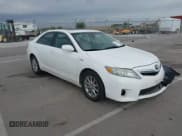 ✅ 2010 Toyota Camry • VIN: 4T1BB3EK3AU116653 • Lot: 43479241. Wystawiony na IAAI z przebiegiem 144 312 mil. Bezpłatny archiwum sprzedaży aukcyjnych z USA i szczegółowy raport historii pojazdu na DreamBid. Zdjęcie 1.