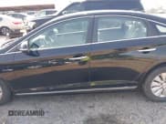 ✅ 2016 Hyundai Sonata SE • VIN: KMHE24L11GA018549 • Lot: 42300796. Listed on IAAI with 200,725 mi. Free auction sales archive from the USA and detailed vehicle history report at DreamBid. Image 14.