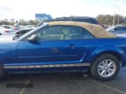 ✅ 2007 Ford Mustang Deluxe • VIN: 1ZVFT84N875329917 • Lot: 41760205. Listed on IAAI with 171,005 mi. Free auction sales archive from the USA and detailed vehicle history report at DreamBid. Image 14.