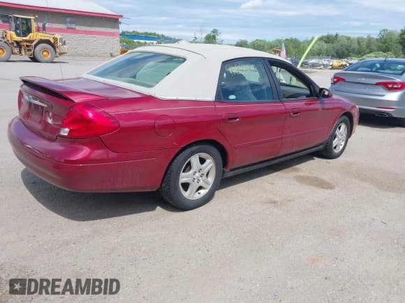 ✅ 2002 Ford Taurus SEL Deluxe • VIN: 1FAHP56S32A135125 • Lot: 42553115. Listed on IAAI with 119,615 mi. Free auction sales archive from the USA and detailed vehicle history report at DreamBid. Image 4.