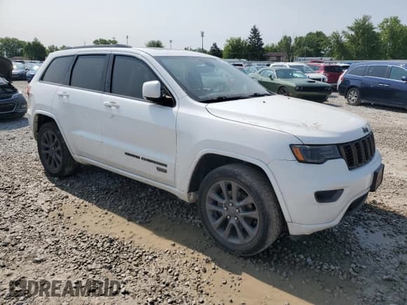 ✅ 2017 Jeep Grand Cherokee Limited 75th Anniversary • VIN: 1C4RJFBG1HC663136 • Lot: 59294115. Wystawiony na Copart z przebiegiem 108 889 mil. Bezpłatny archiwum sprzedaży aukcyjnych z USA i szczegółowy raport historii pojazdu na DreamBid. Zdjęcie 4.