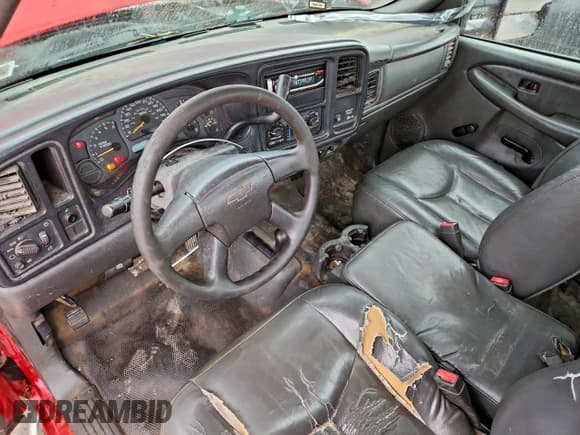 ✅ 2003 Chevrolet Silverado 2500HD Work Truck • VIN: 1GCHK24U83E121677 • Lot: 93303155. Wystawiony na Copart z przebiegiem 160 497 mil. Bezpłatny archiwum sprzedaży aukcyjnych z USA i szczegółowy raport historii pojazdu na DreamBid. Zdjęcie 8.