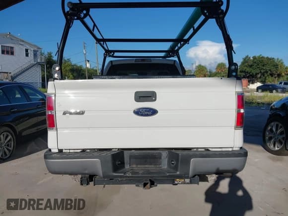 ✅ 2014 Ford F-150 XL • VIN: 1FTMF1CM8EKD93360 • Lot: 42888082. Wystawiony na IAAI z przebiegiem 150 183 mil. Bezpłatny archiwum sprzedaży aukcyjnych z USA i szczegółowy raport historii pojazdu na DreamBid. Zdjęcie 16.