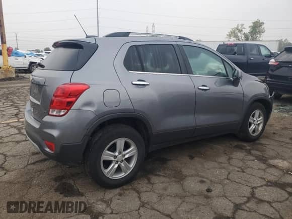2020 Chevrolet Trax LT with VIN 3GNCJLSB9LL138337, listed as a Copart auction lot 81317105 with 35,641 mi miles and Non repairable. Bid and sale history available at DreamBid. Image 3.