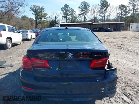 ✅ 2019 BMW 5 Series 530i • VIN: WBAJA5C56KWW03537 • Lot: 41430626. Listed on IAAI with 98,240 mi. Free auction sales archive from the USA and detailed vehicle history report at DreamBid. Image 16.